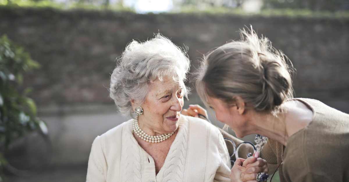 elderly fleur de lys motif fashion